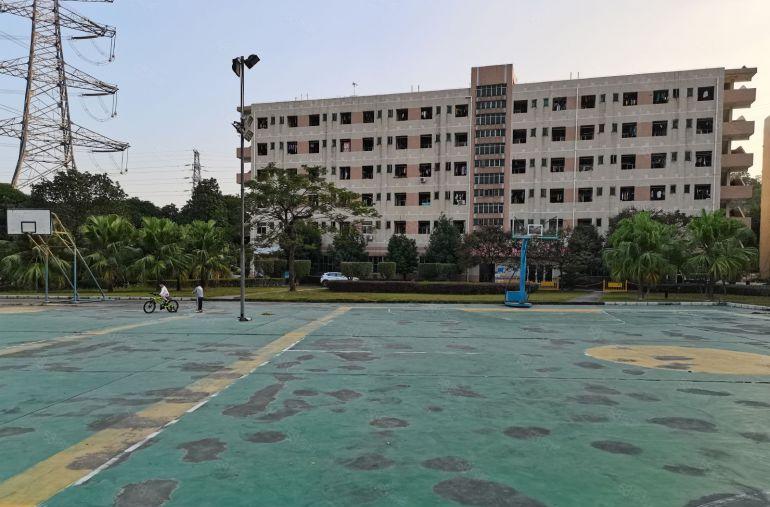 18元低价起租布吉李朗工业园区楼上2000平带装修厂房出租