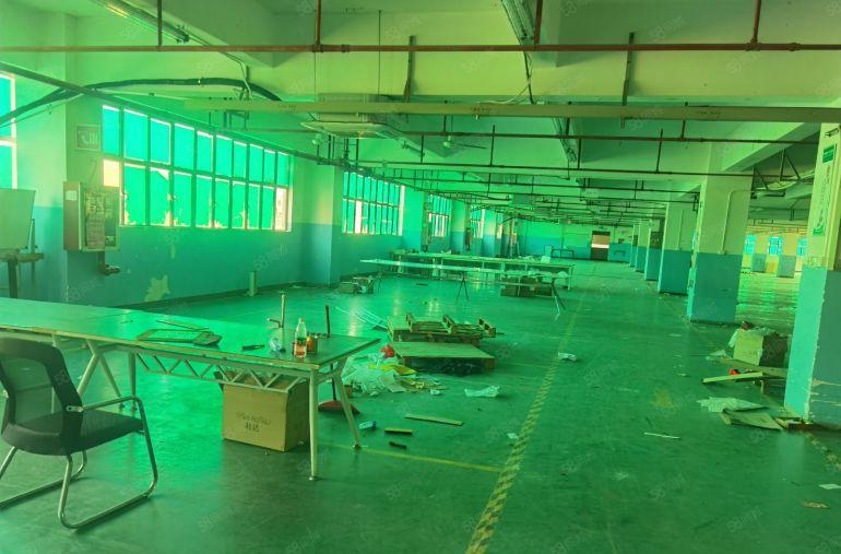 布吉凉帽山地铁站附近新出2楼整层2462平一手业主有红本出租