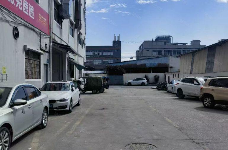 龙岗一楼 287厂房出租丨大车出入方便丨0押金