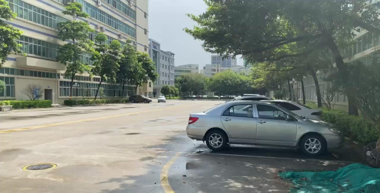 布吉李郎工业园2万平厂房出租300平起分租独门独院可办环