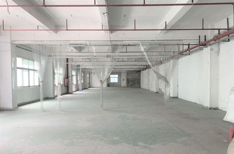 布吉丹竹头地铁口原房东工业园楼上880平带装修仓库厂房出租