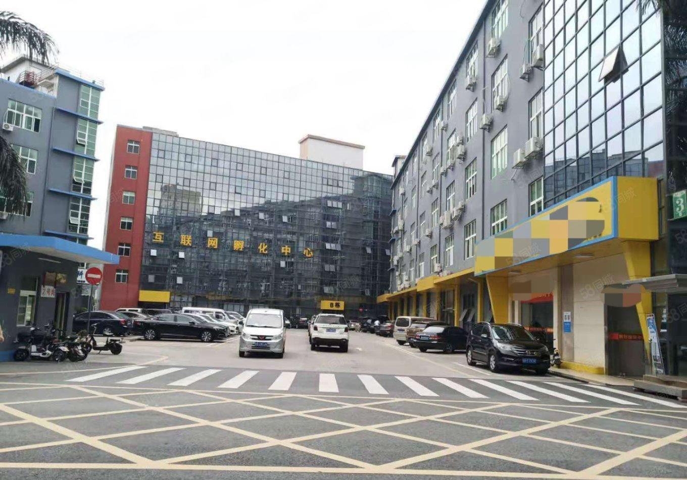 户型超好！龙华清湖地铁电商园楼上办公室出租200平带办公桌椅