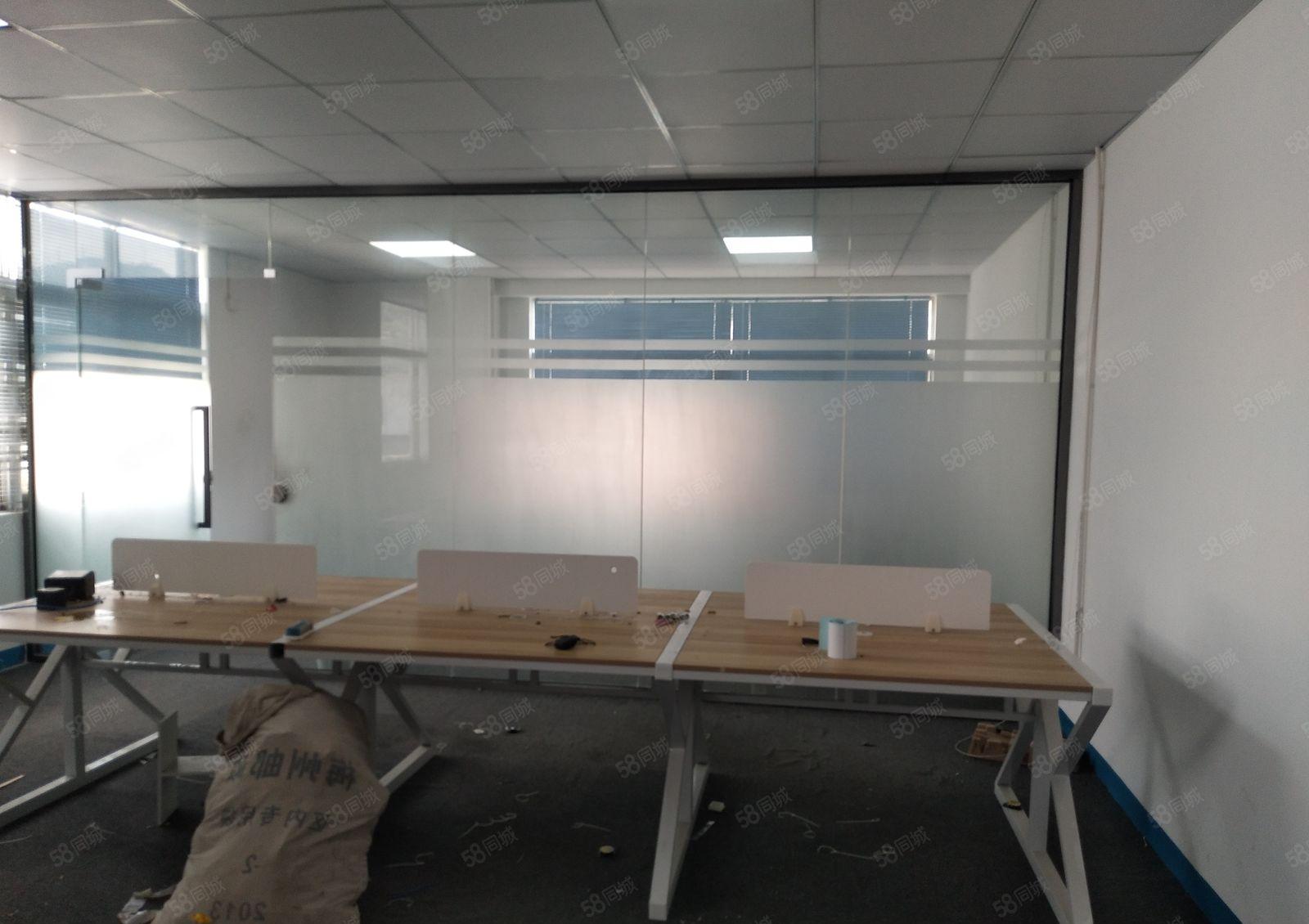 布吉丹竹头小微初创电商园，小面积68平米起租