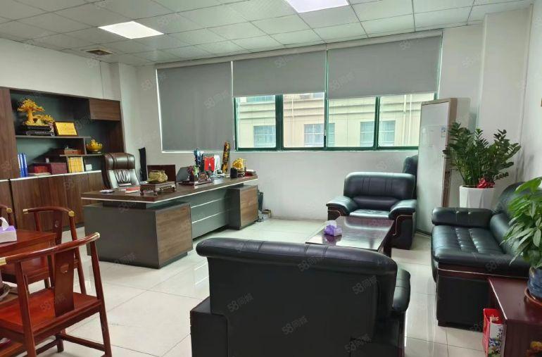 布吉上李朗地铁口附近楼上1500平无尘车间，豪华装修，配套好