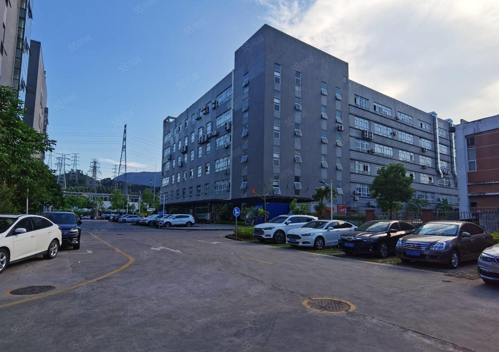 布吉上李朗科技园新出红本厂房二楼800平方厂房出租带精装修