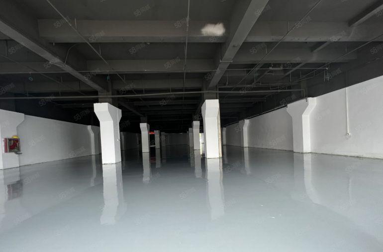 布吉地铁口带卸货平台一楼红本厂房1700平方出租