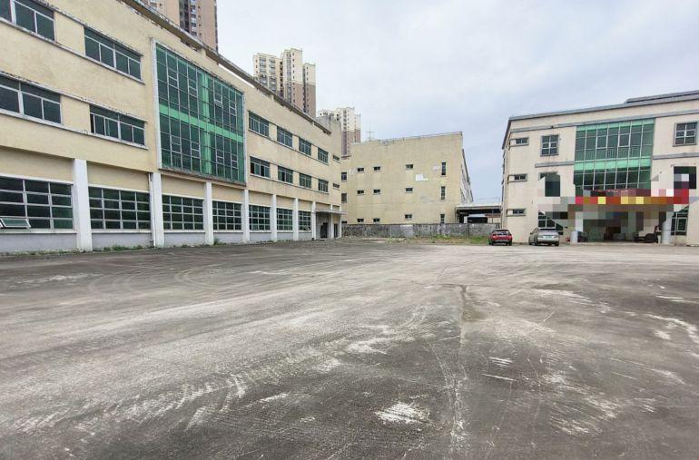 布吉南岭新出楼上800平厂房仓库出租带精装修办公室停车位充足