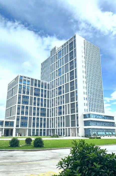 布吉地铁口带装修厂房15000平出租，100平起分租