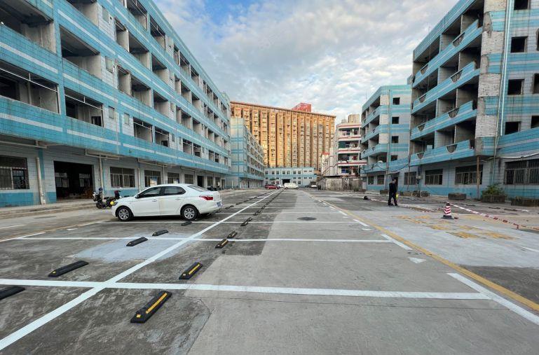 布吉甘坑秀峰工业城1500平厂房仓库低价出租,150平起租