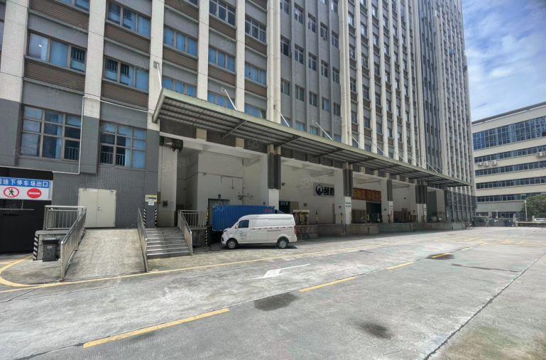 200平方米起布吉李朗地铁口楼上1000平方米厂房仓库出租