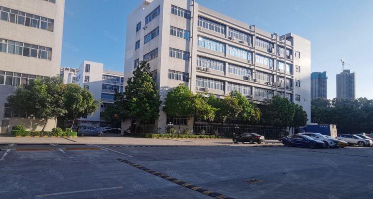 布吉联创科技园楼上厂房1950平出租，可办环评可申请补贴