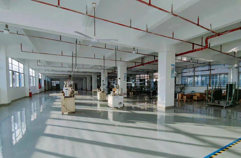 公明东坑重工业厂房出租2楼1380平（带消防喷淋层高4.5）