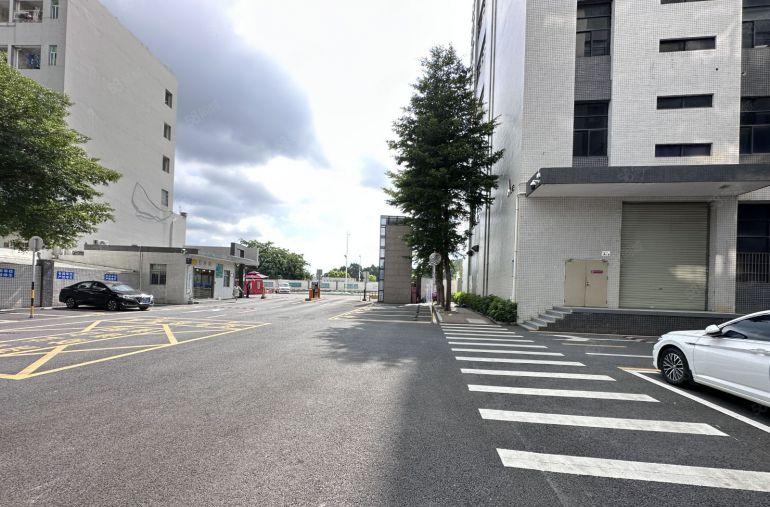 光明原房东工业园有多套200到2000的厂房仓库出租精装修