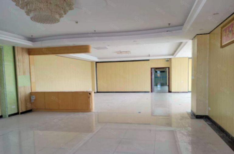 公明上村厂房，仓库出租（1800平园区空地大，可分900平）