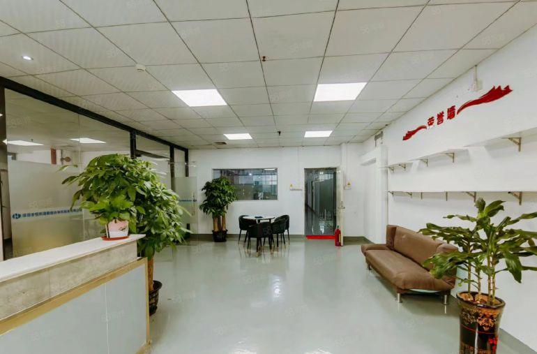 公明楼村原房东厂房（1100平精装修，无转让费，带消防喷淋）