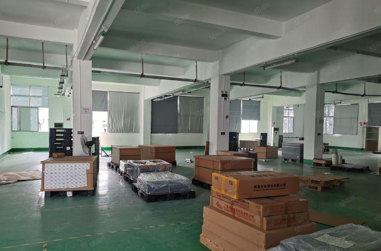 公明马山头原房东3楼整层1450平厂房出租，零公摊500起租