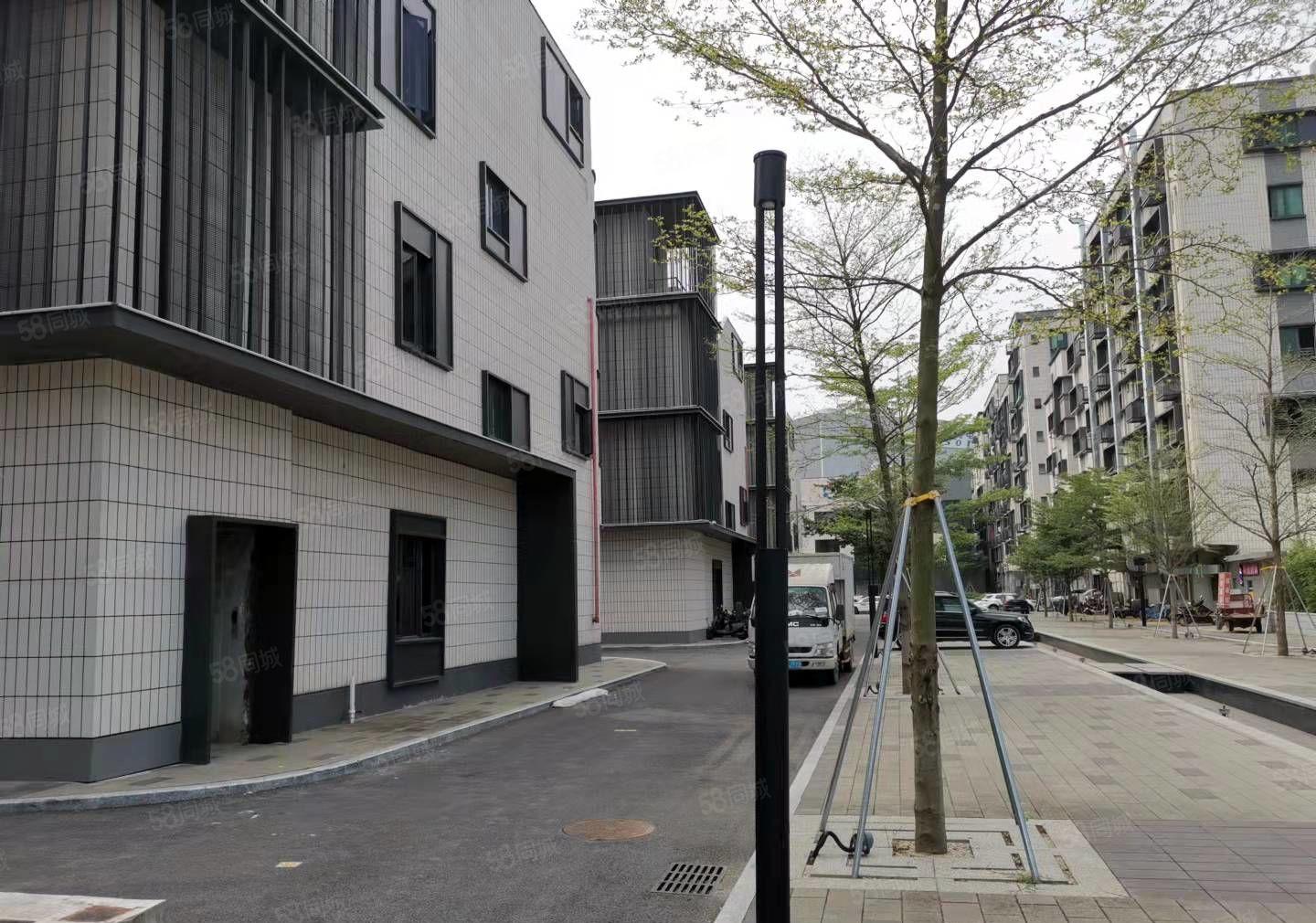 光明公明一手盘源出租3层独院3300平，坐南朝北，空地大