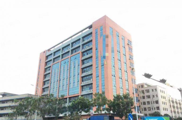 公明上村大马路边上新出（700平重工业厂房，带装修）好招工