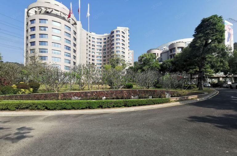 楼村地铁口原房东工业园1000平豪华精装修带家具整层厂房出租