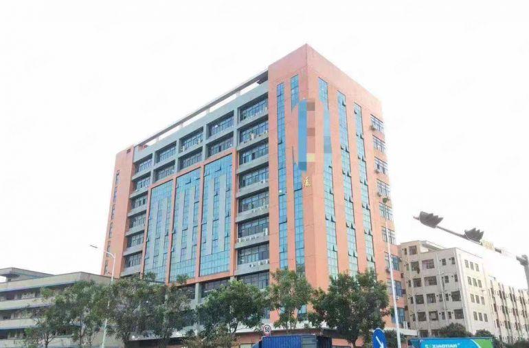 公明上村大马路边上新出（700平重工业厂房，带装修）好招工