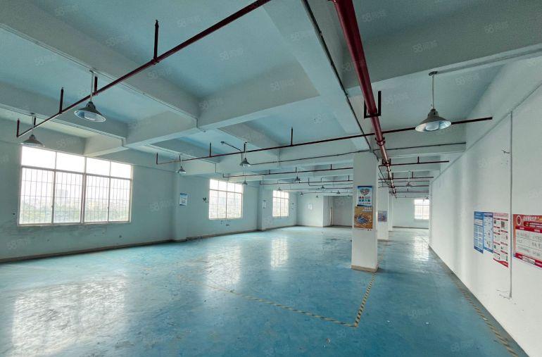 公明楼村地铁口楼上带装修厂房16元厂房出租合同10年仓库出租