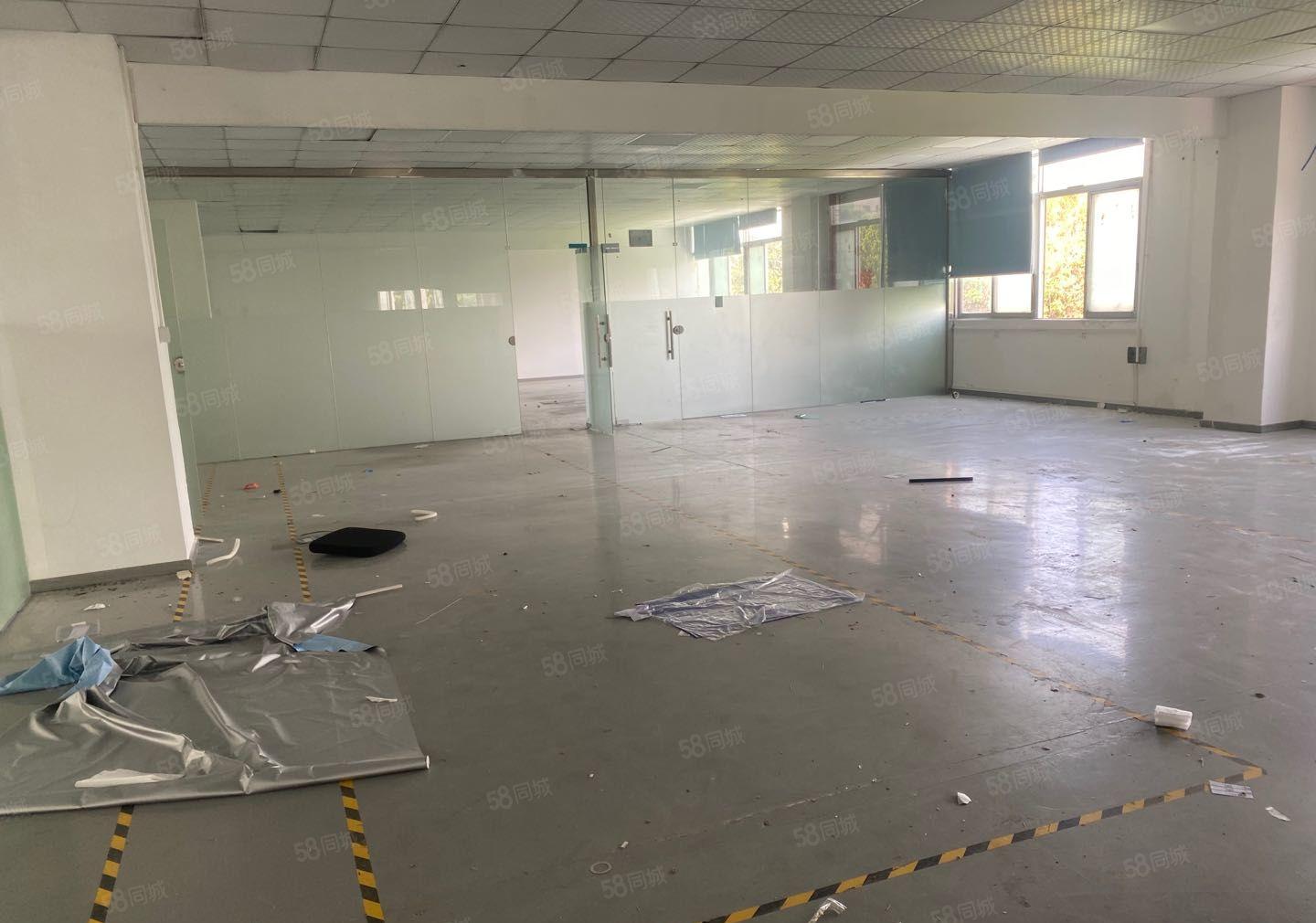 公明上村楼上厂房出租（1800平，19元），无公摊，可测量