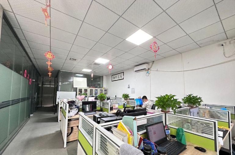 光明楼村一楼1200平精装，高6米，带牛角，大型园区可进拖头