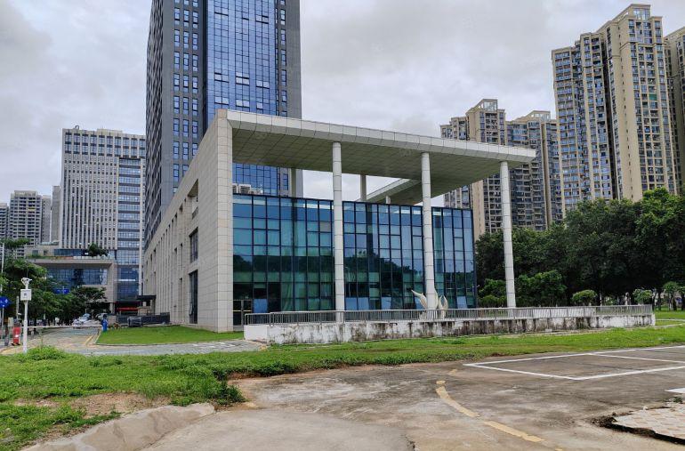 光明公明全新玻璃幕墙研发办公厂房，免租期5个月