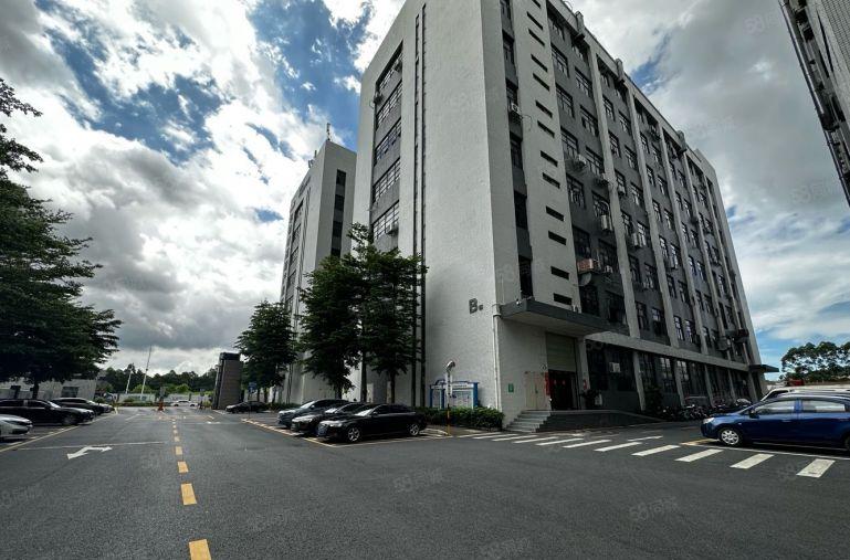 精装修！光明园区楼上整层厂房出租1600平，尾盘特价出租！