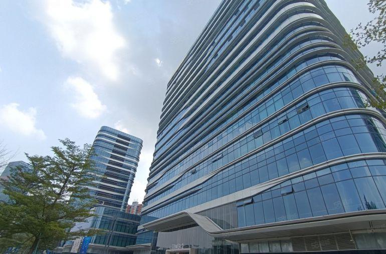 免租期6个月光明凤凰城33万平政府补贴高新产业园200平起分