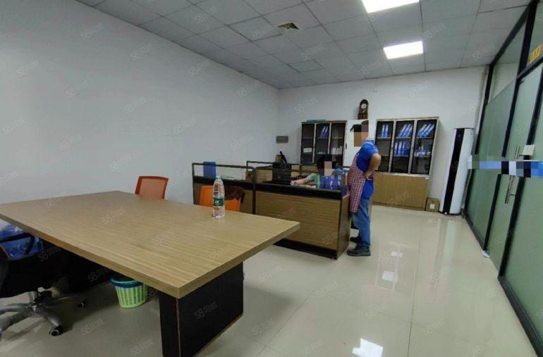 公明独院钢构厂房出租超大空地，650平高9米，适合五金，模具