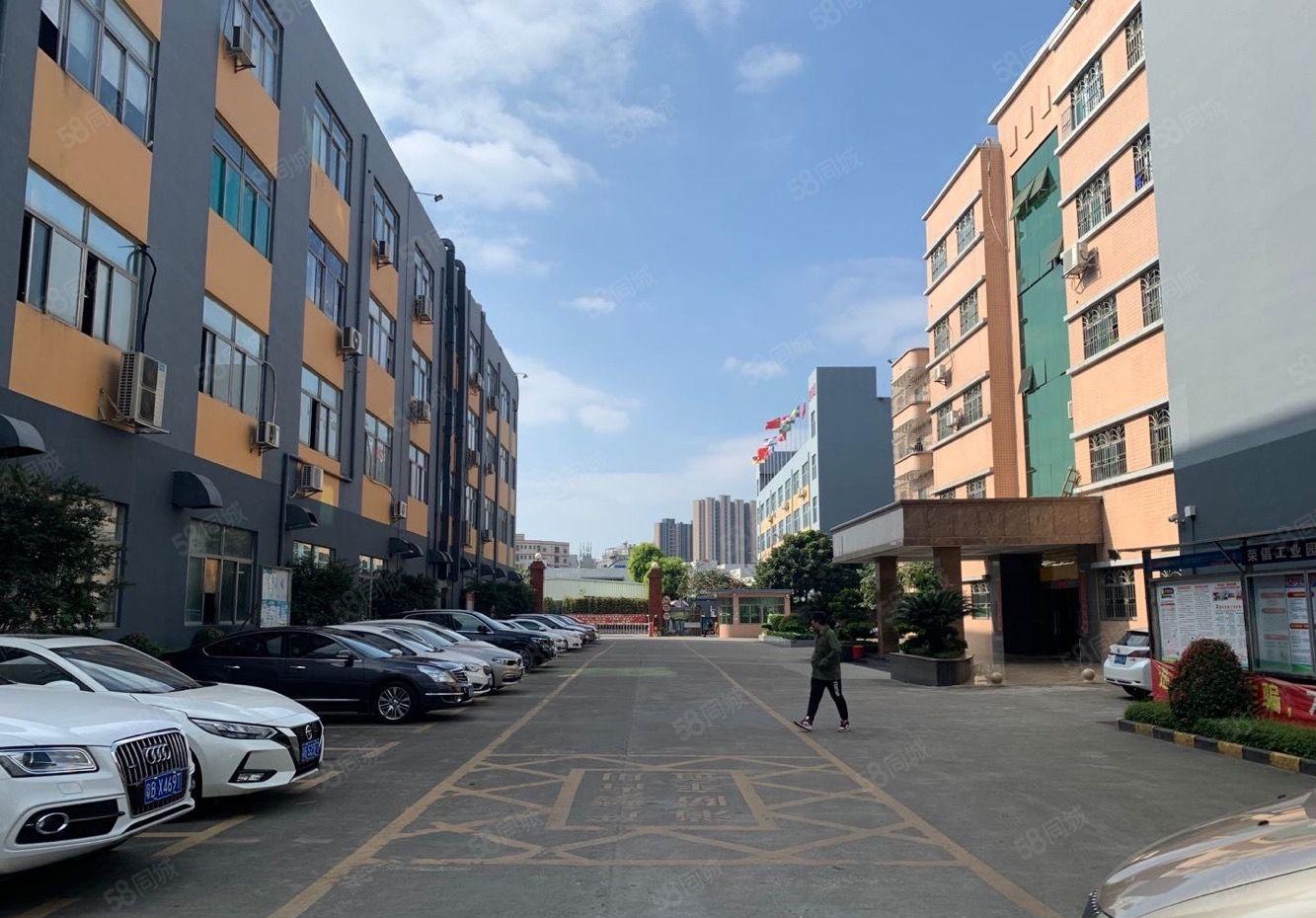 公明汽车站新出楼上带装修800平方厂房招租