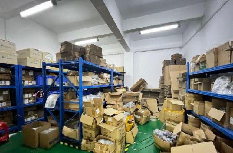 光明上村工业区原房东楼上500平厂房出租现成精装修可拎包入驻