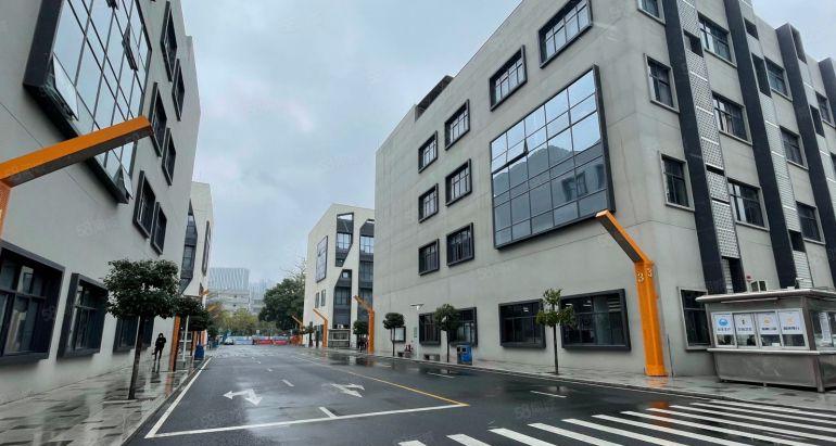 地铁口！光明高新园2000平方可分租电子行业厂房出租仓库出租