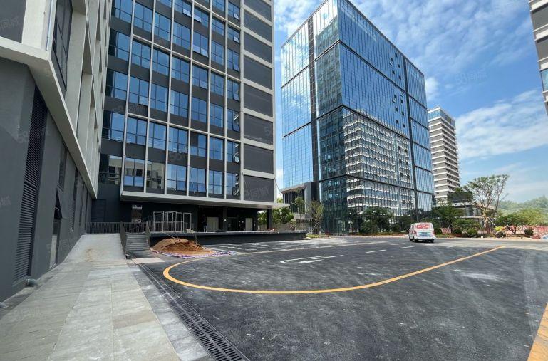 出租地铁口花园式红本国有园区楼上450平，免租6个月起