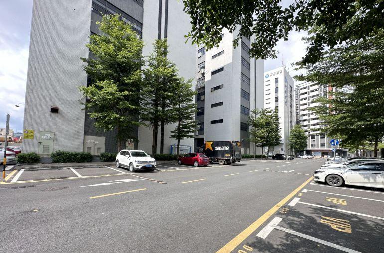 光明原房东工业园有多套200到2000的厂房仓库出租精装修