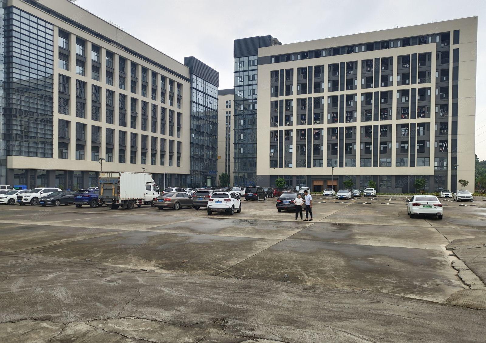 光明无尘车间1300平厂房出租，现成精装办公室，无转让费