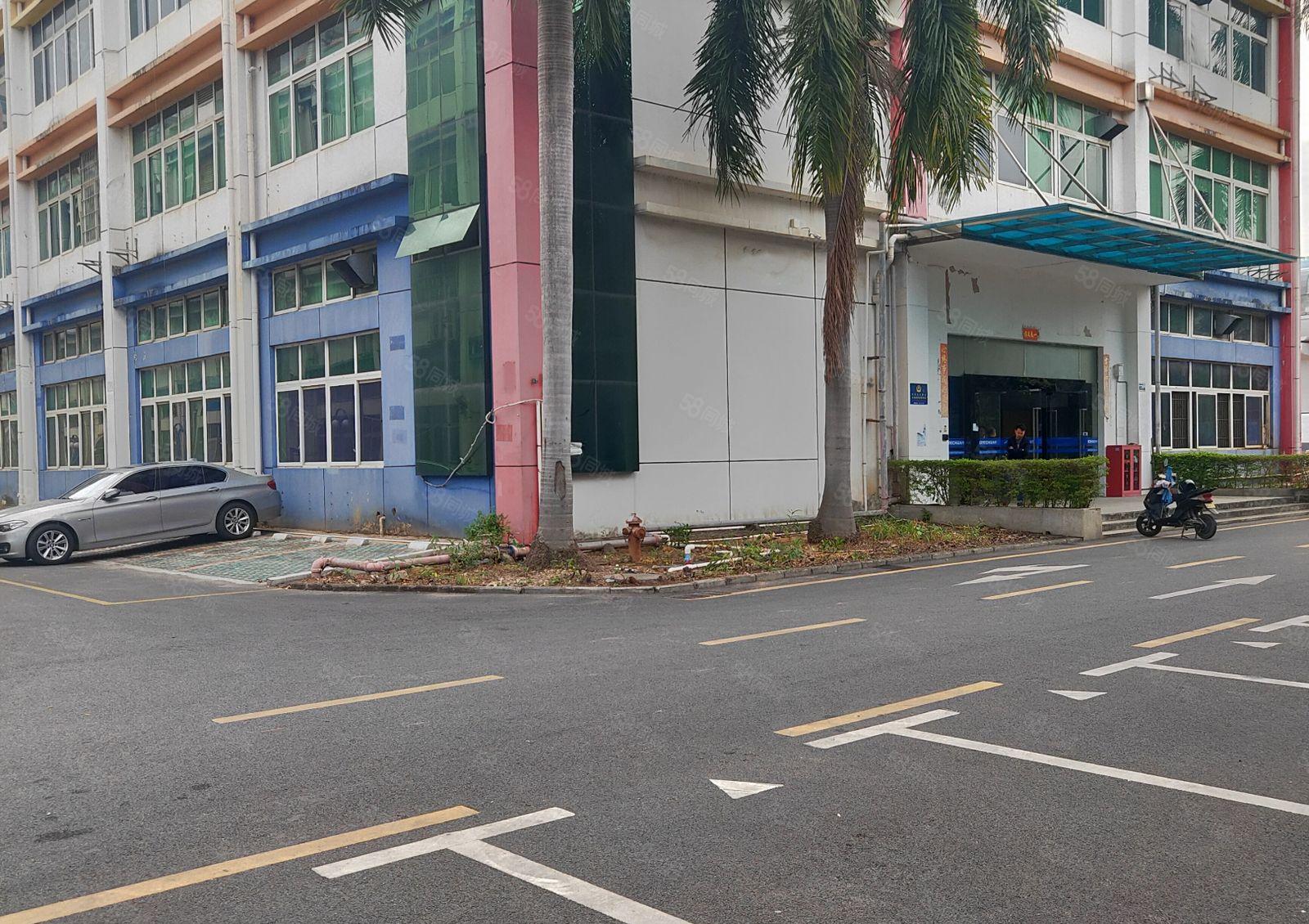 公明北环大道旁独栋1~2楼共5000平，高度6米，空地超大