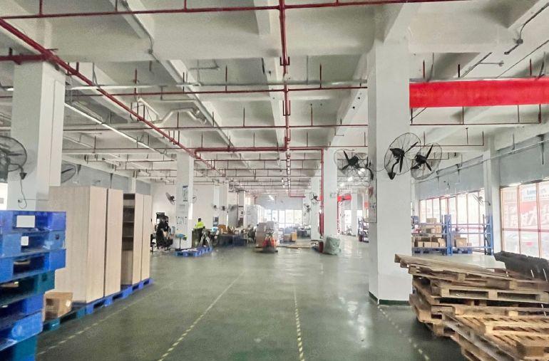 光明会展原房东厂房出租5000平 500平起租