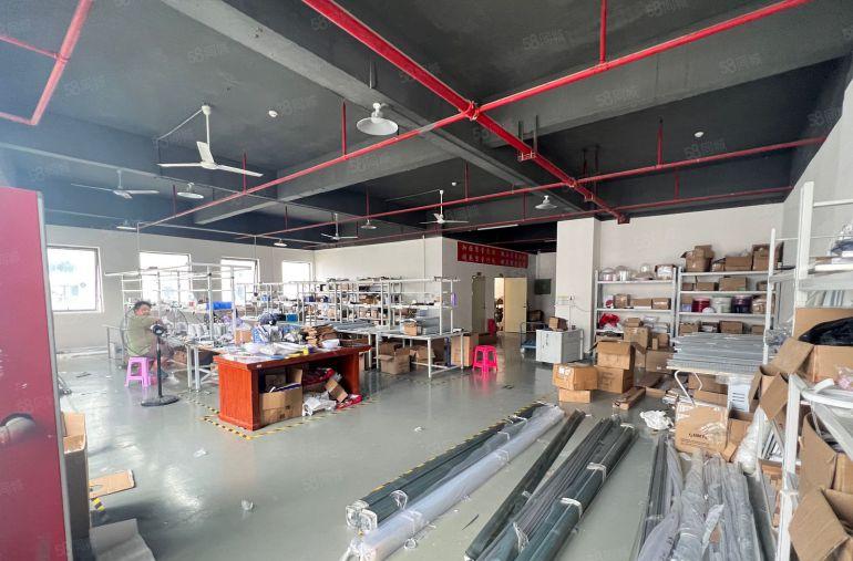 拎包入驻光明区公明街道新出350平5楼带装修厂房低价出租