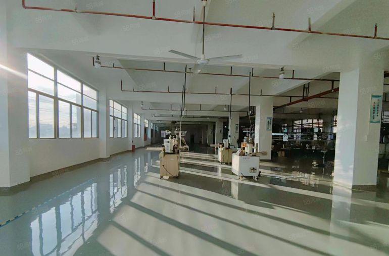 公明东坑厂房出租1000平层高4.5米带消防喷淋，3吨货梯