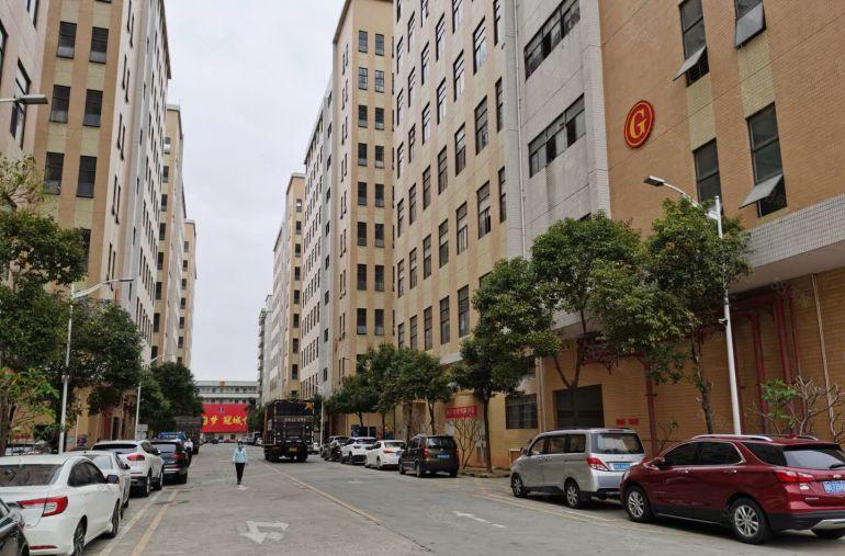 18元低价起租光明上村工业园区楼上800平带装修厂房仓库出租