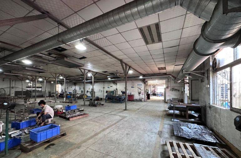 公明上村原房东钢构厂房1600平，空地大，可分租