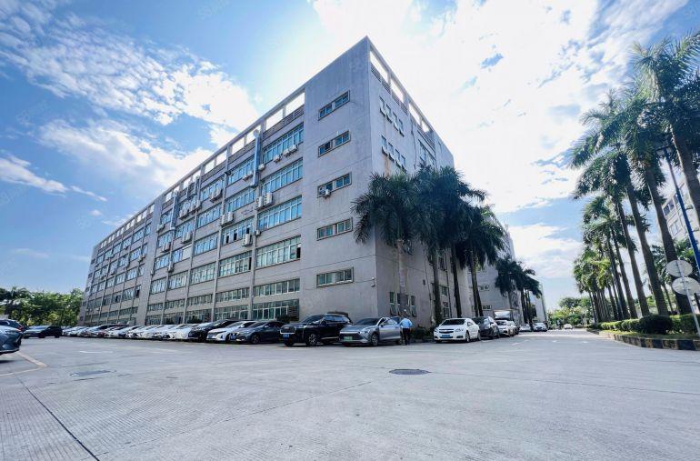 光明地铁口！原房东工业园3005000平精装修厂房仓库出租