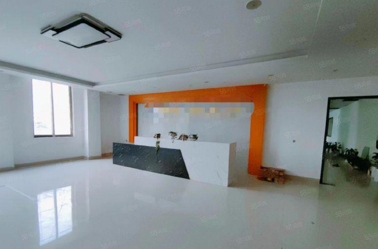 降价出租！公明根玉路旁楼上精装1776平，园区形象好，空地大