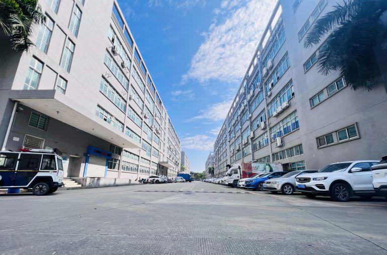 光明地铁口！原房东工业园3005000平精装修厂房仓库出租