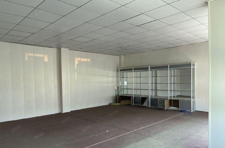 蒋石南光高速出口新出楼上整层960平，带前台办公室出租！