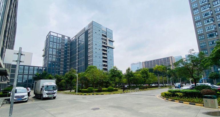 免租6个月光明地铁口产业园2000平，200起租厂房仓库出租