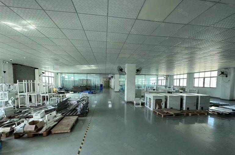 光明楼村地铁口300米处500平米厂房一手出租可办公研发仓库