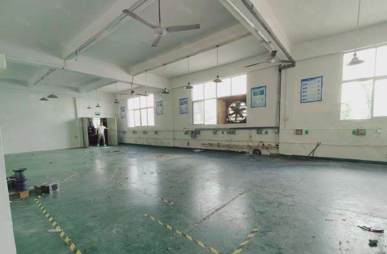 公明蒋石原五金厂出租（450平靠窗采光好，带吊机口）好招工